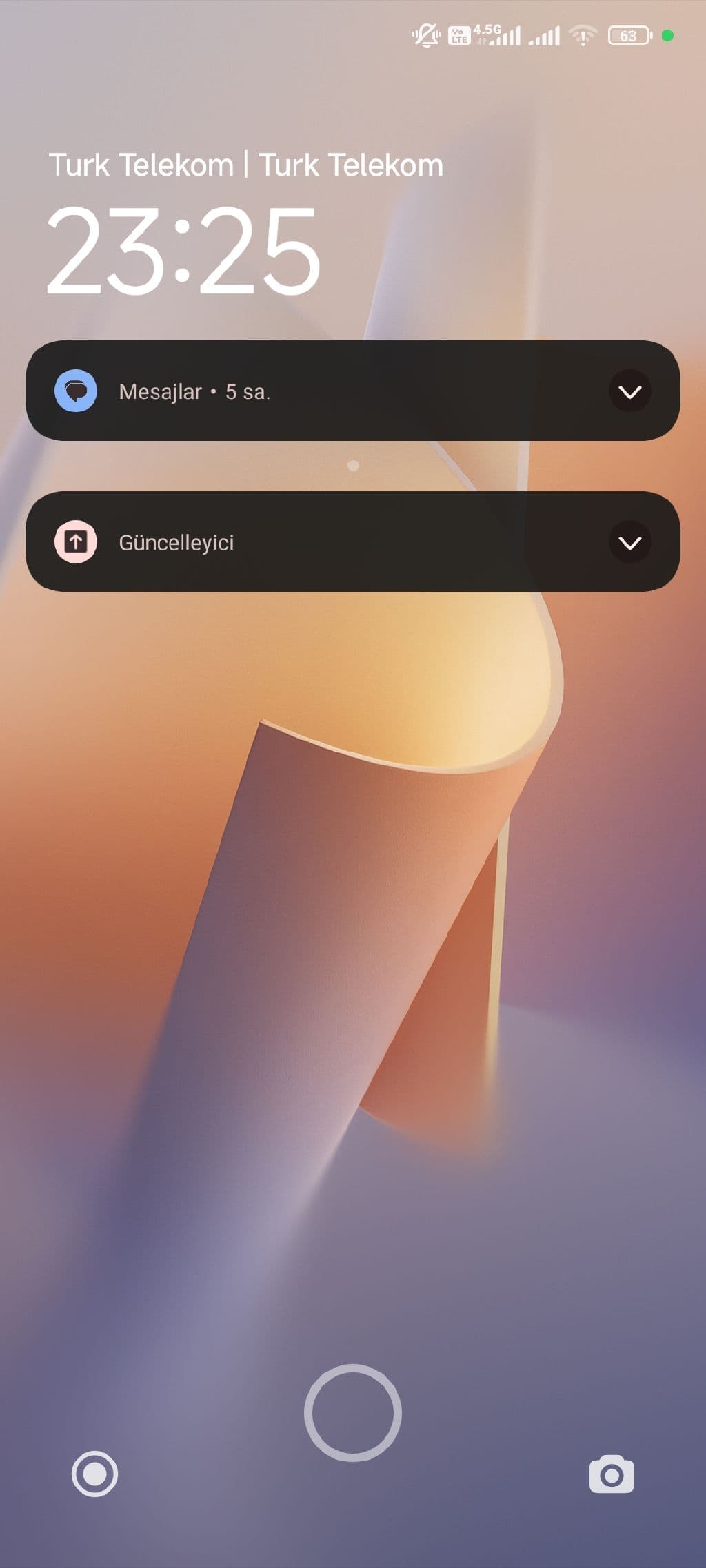 Sarı ve Kırmızı Renkli El Aleti ve Takımlar