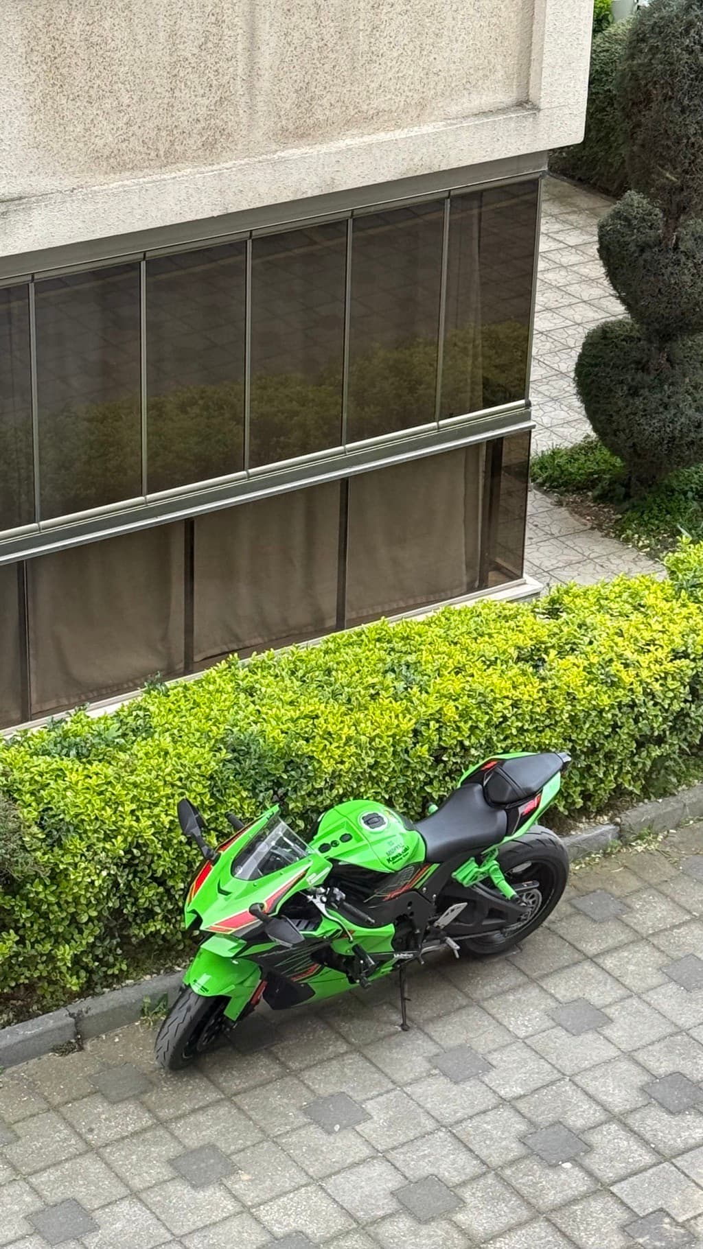 Yemyeşil Motosiklet - Küçük Resim 2